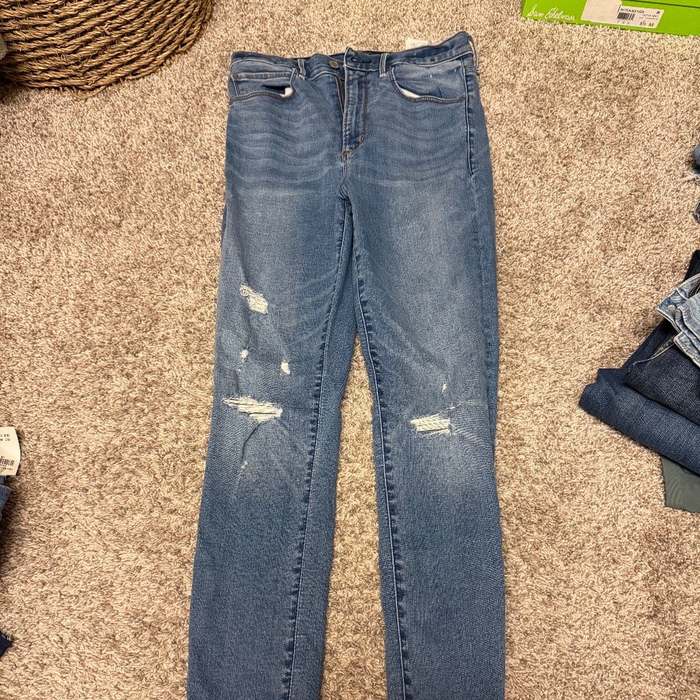 Abercrombie and Fitch ultra high-rise super skinny ankle 6R